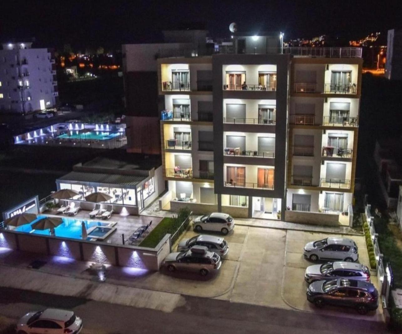 Iris 1 Apartment